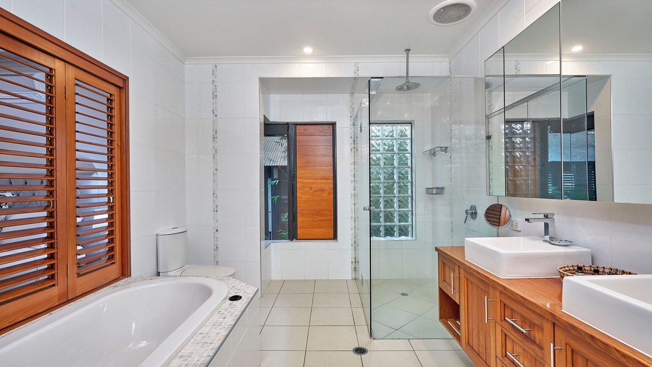 Photo of Bathroom in Clifton Beach