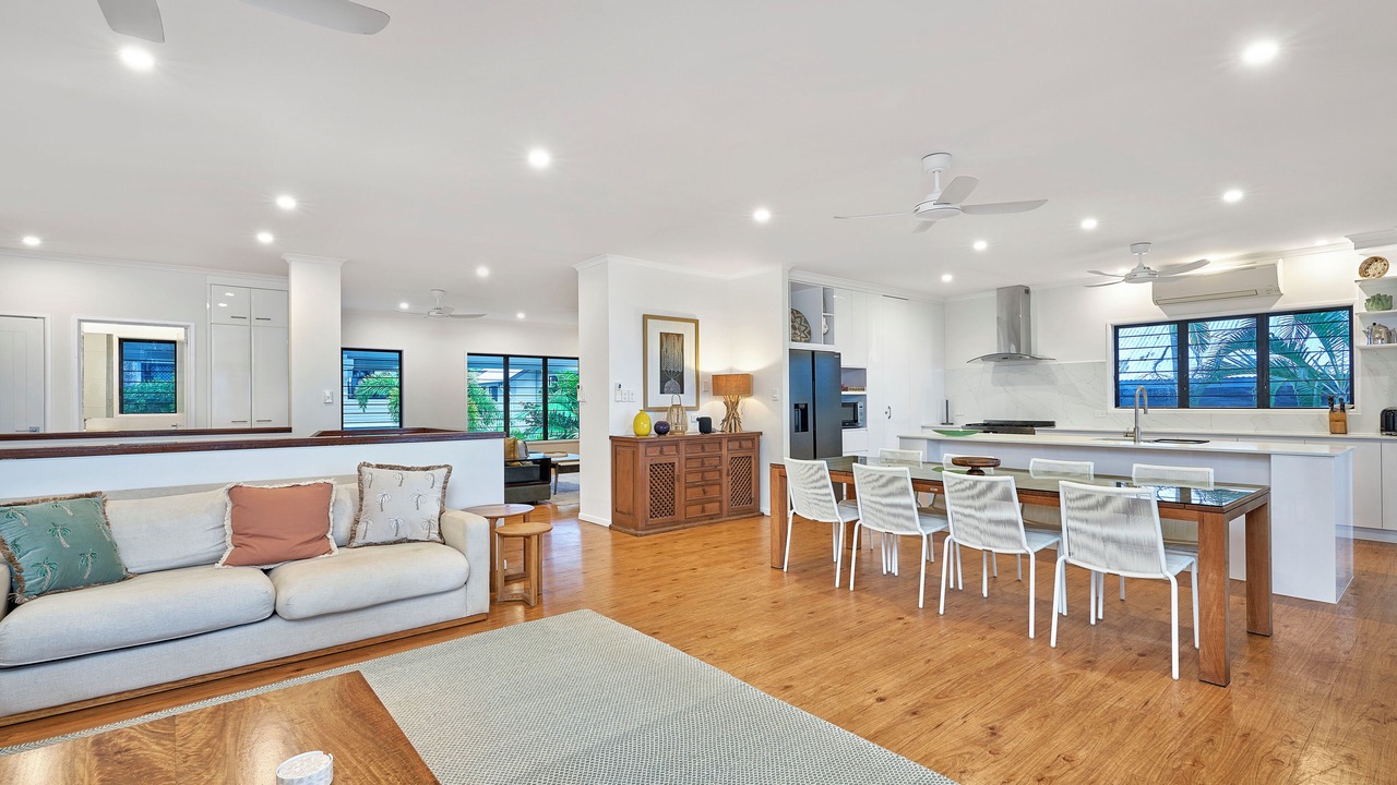 Photo of Livingroom in Clifton Beach