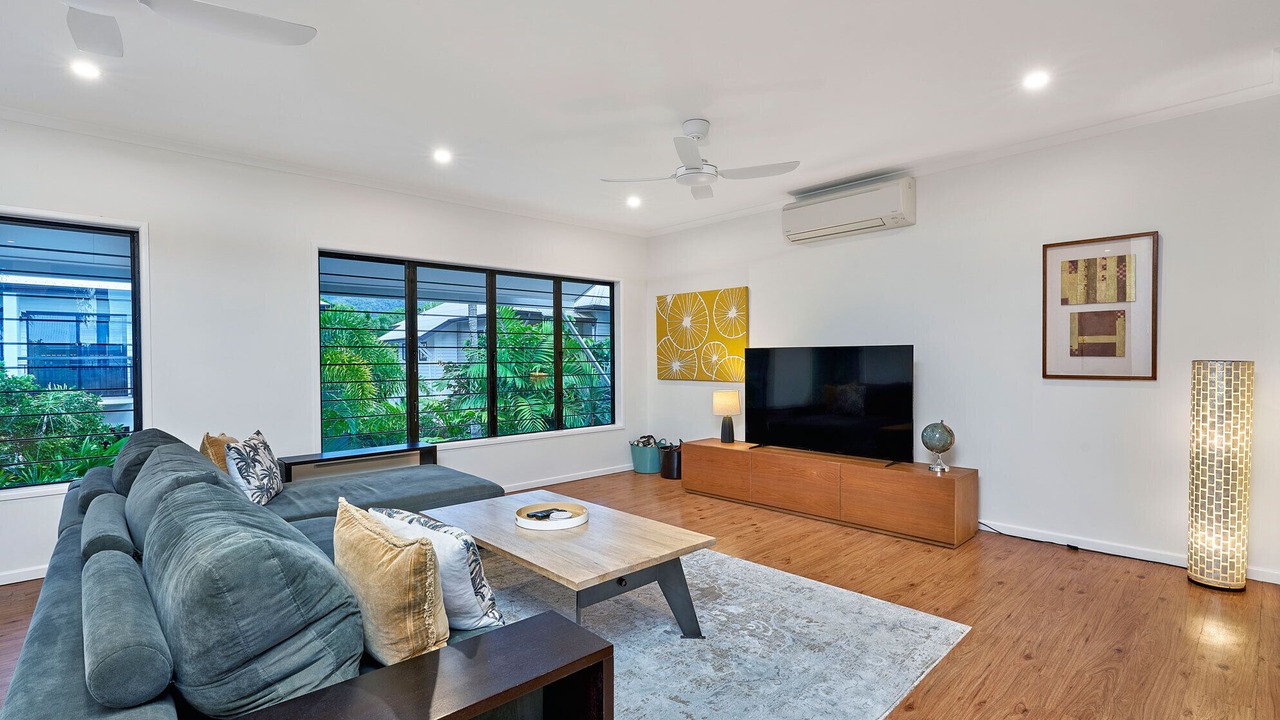 Photo of Livingroom in Clifton Beach