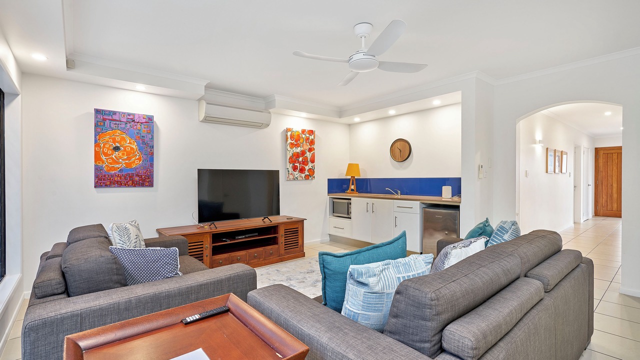 Photo of Livingroom in Clifton Beach
