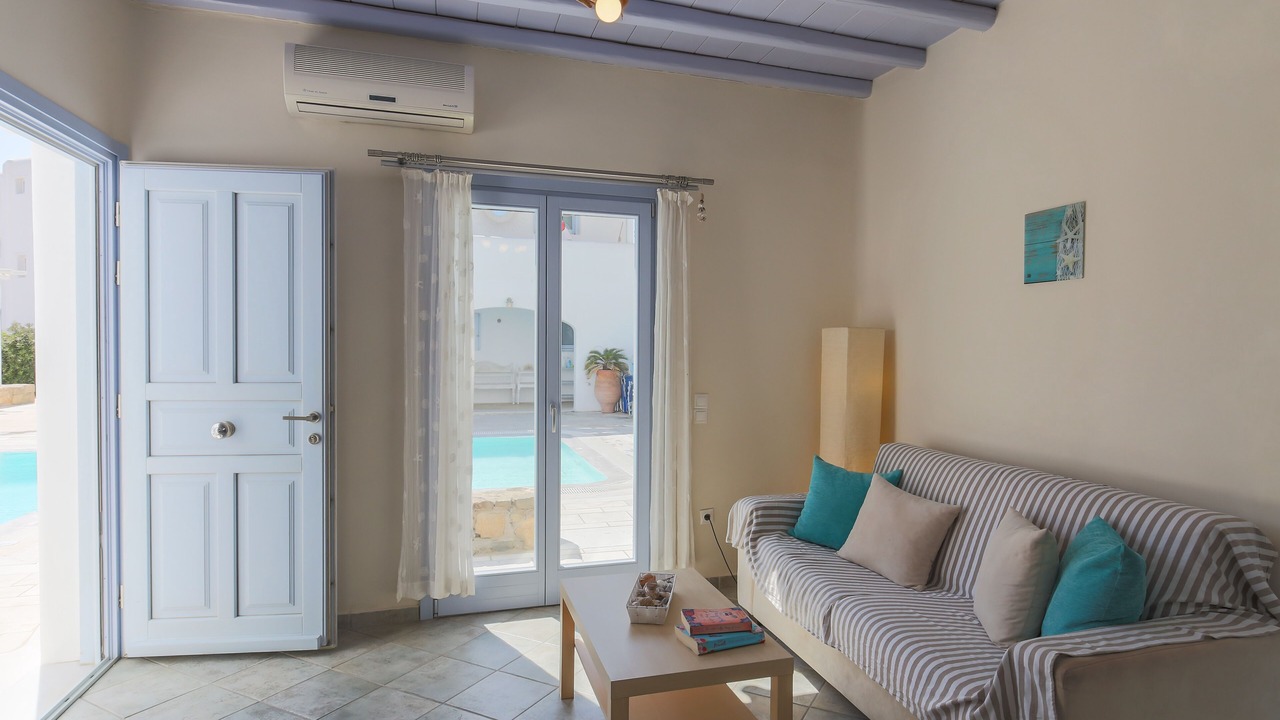 Photo of Livingroom in Ornos
