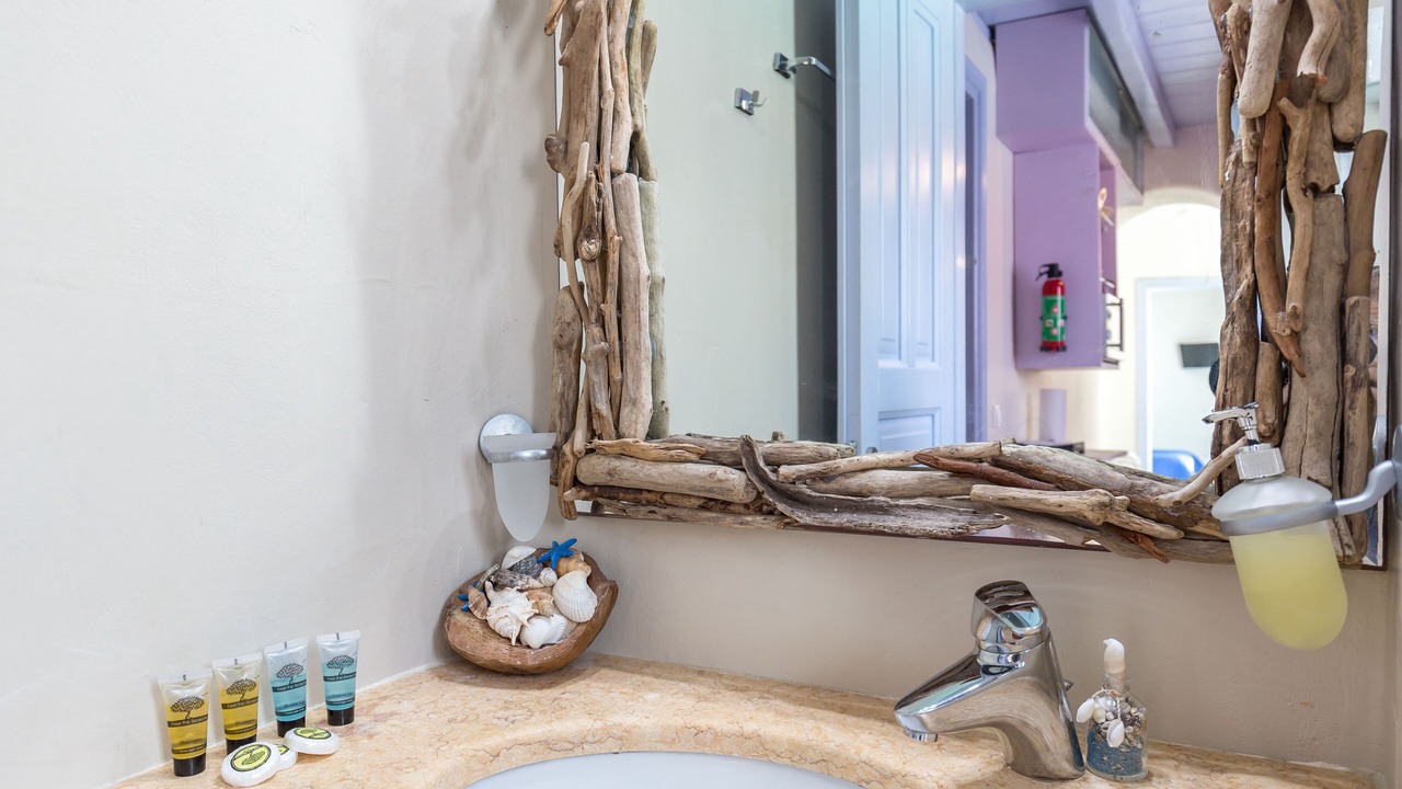 Photo of Bathroom in Ornos