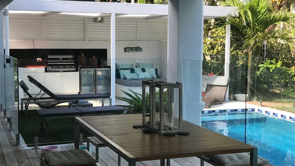 Photo of Outdoor in Oak Beach