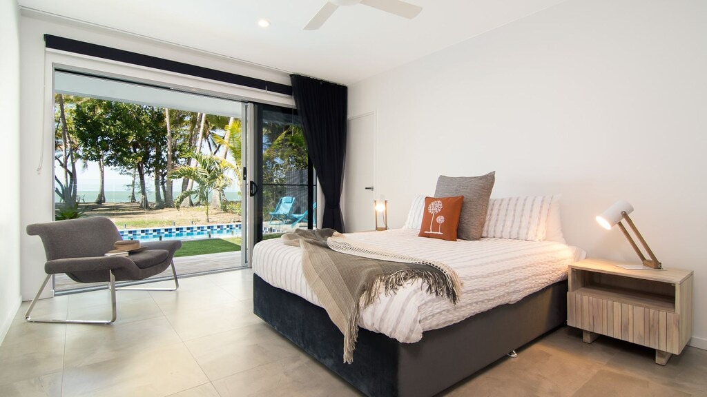 Photo of Bedroom in Oak Beach