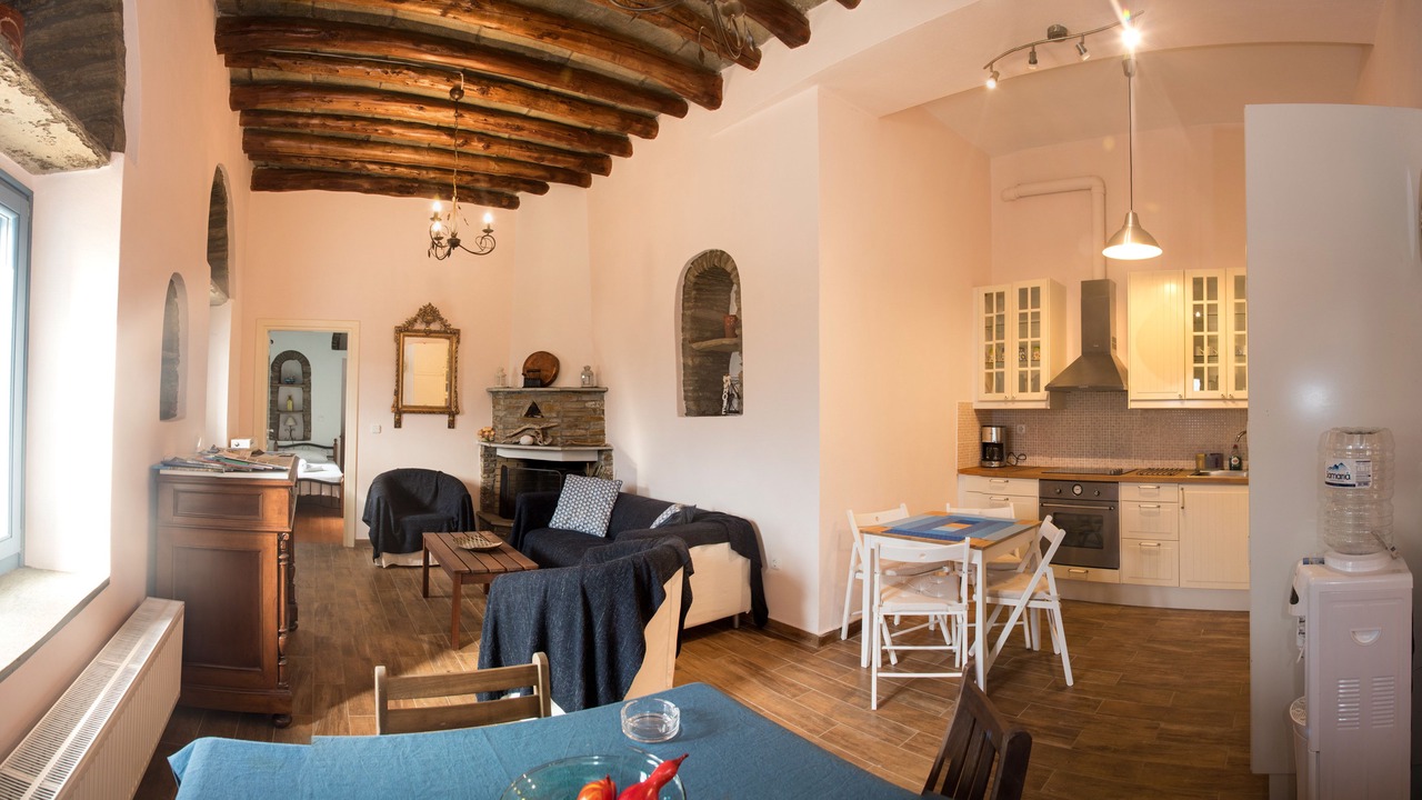 Photo of Livingroom in Ormos Isternion
