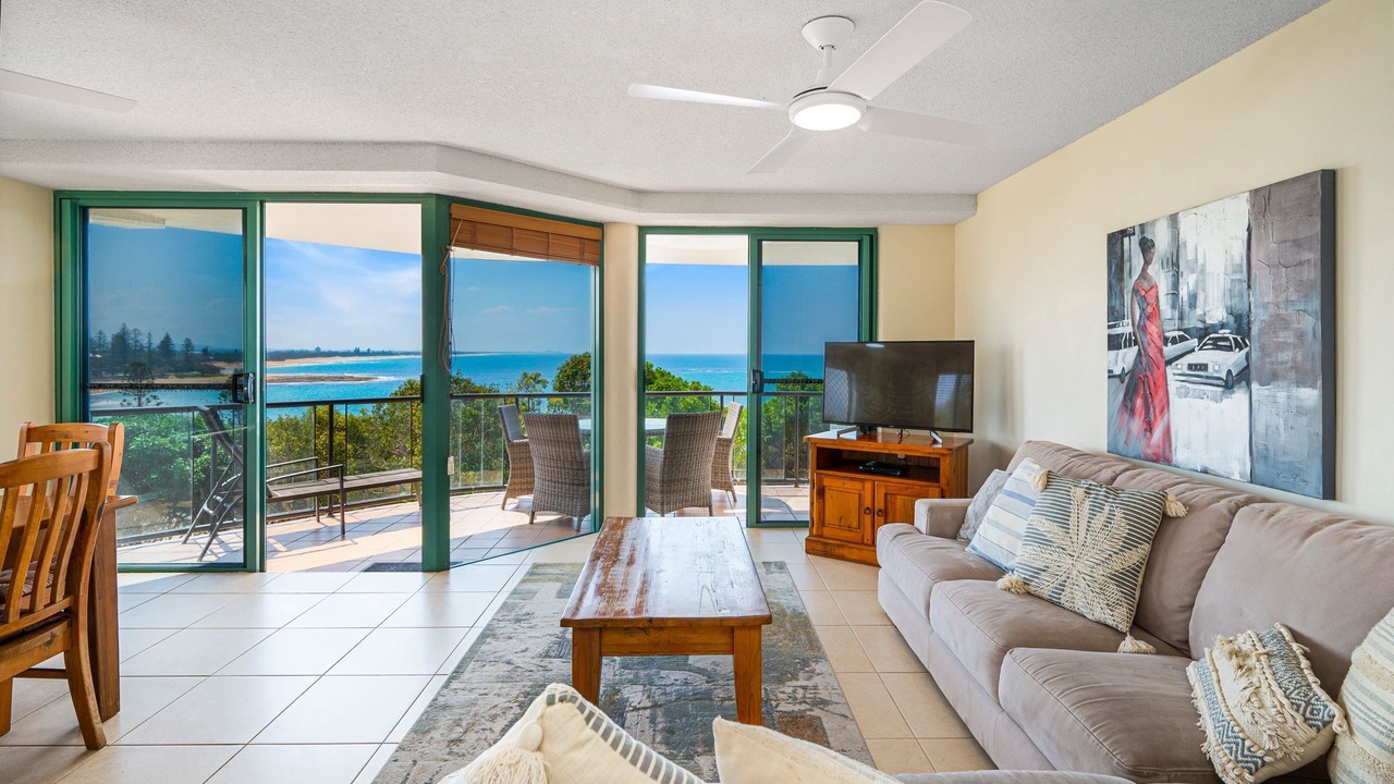 Photo of Livingroom in Moffat Beach