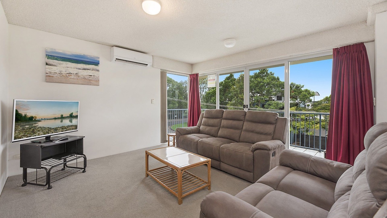 Photo of Livingroom in Golden Beach