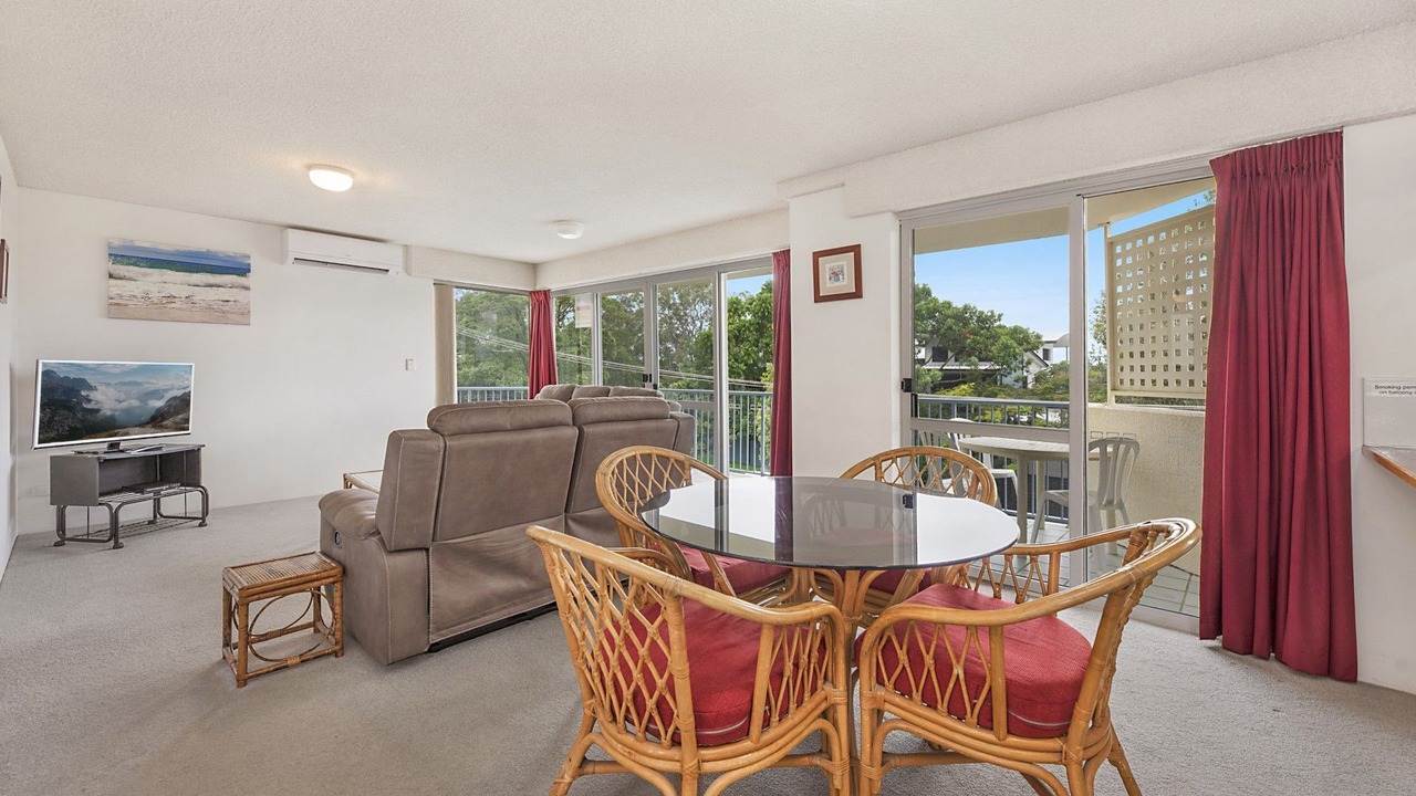 Photo of Livingroom in Golden Beach