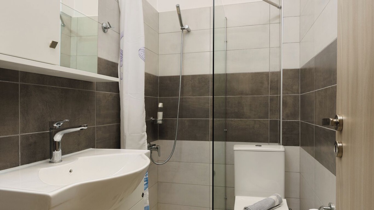 Photo of Bathroom in Sarakiniko