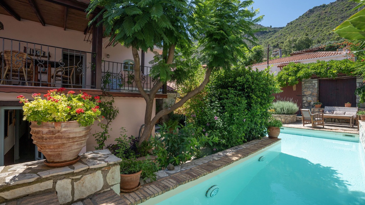 Photo of Outdoor in Platanos