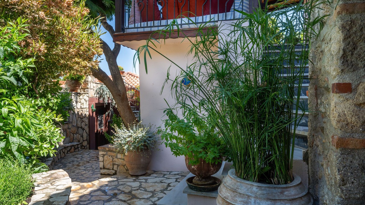 Photo of Outdoor in Platanos