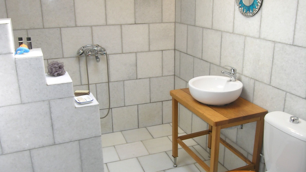 Photo of Bathroom in Armenistis