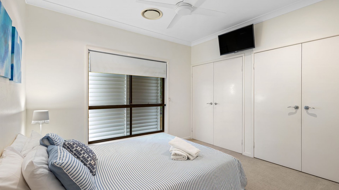 Photo of Bedroom in Castaways Beach