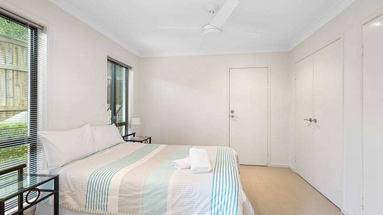 Photo of Bedroom in Castaways Beach