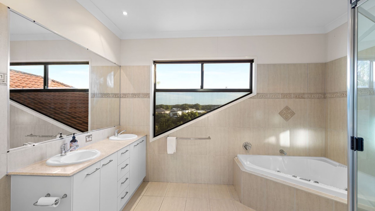 Photo of Bathroom in Castaways Beach