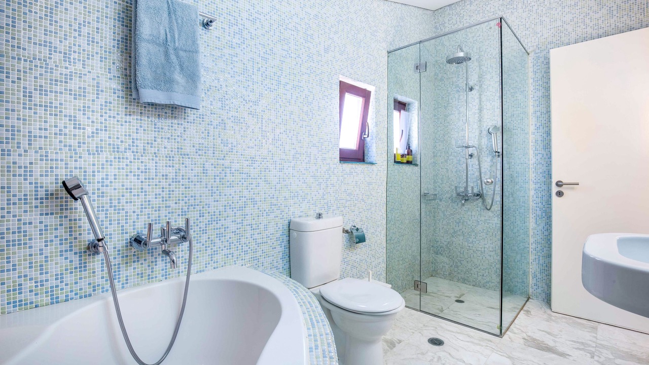 Photo of Bathroom in Saronikos
