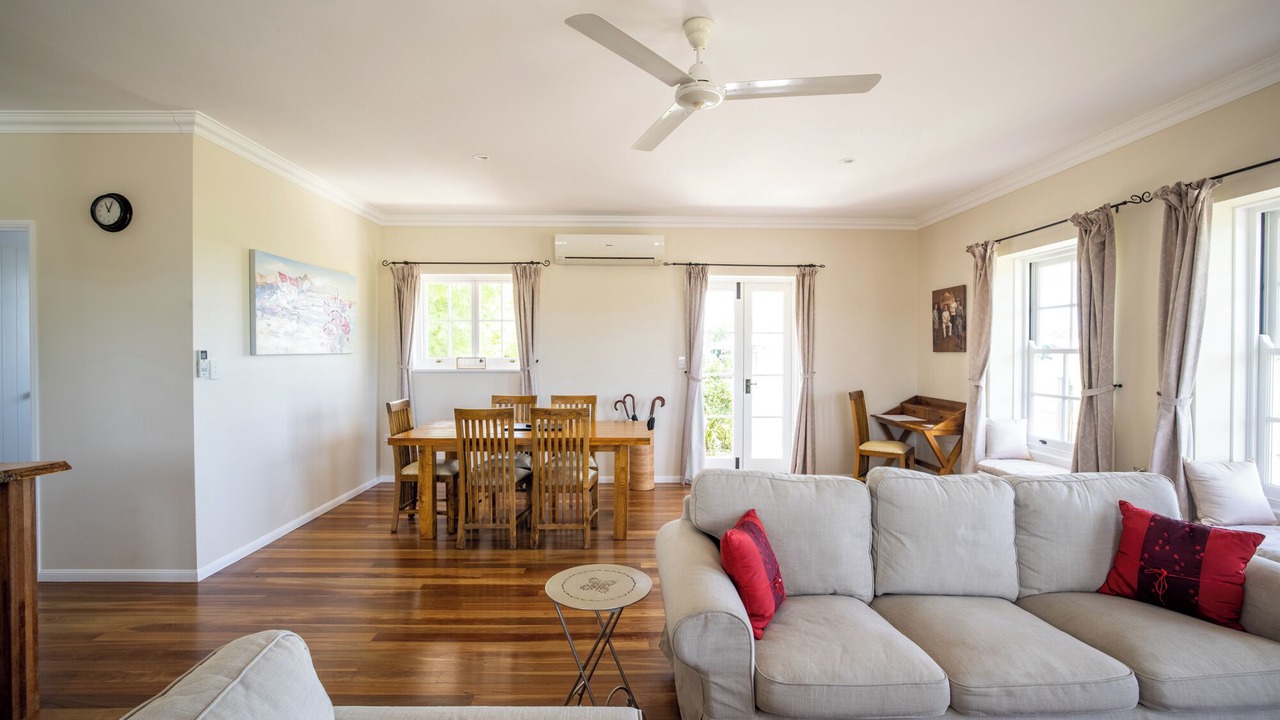 Photo of Livingroom in Queenton