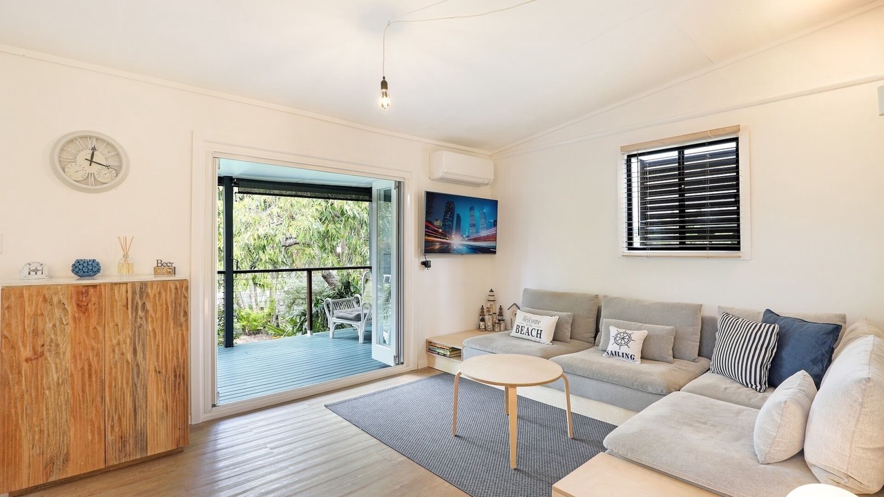 Photo of Livingroom in Amity Point
