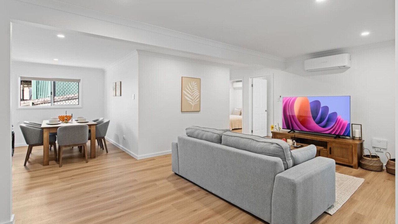 Photo of Livingroom in Herston