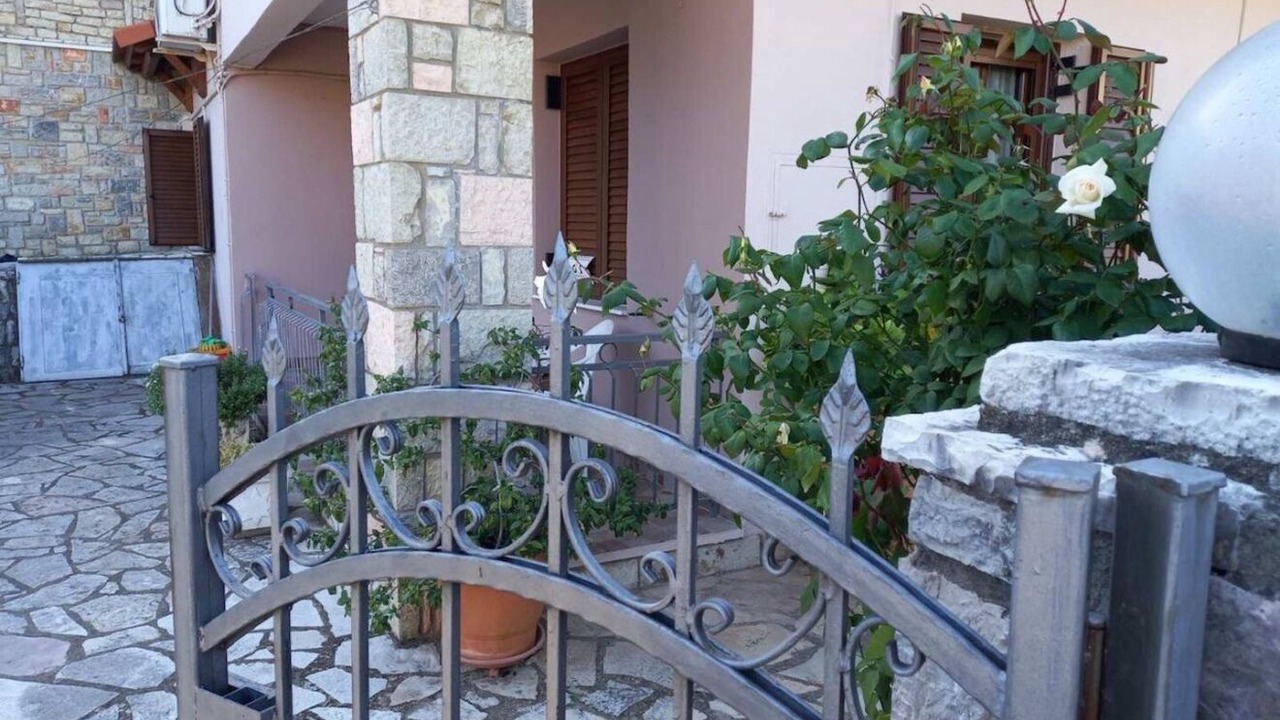Photo of Outdoor in Gravia