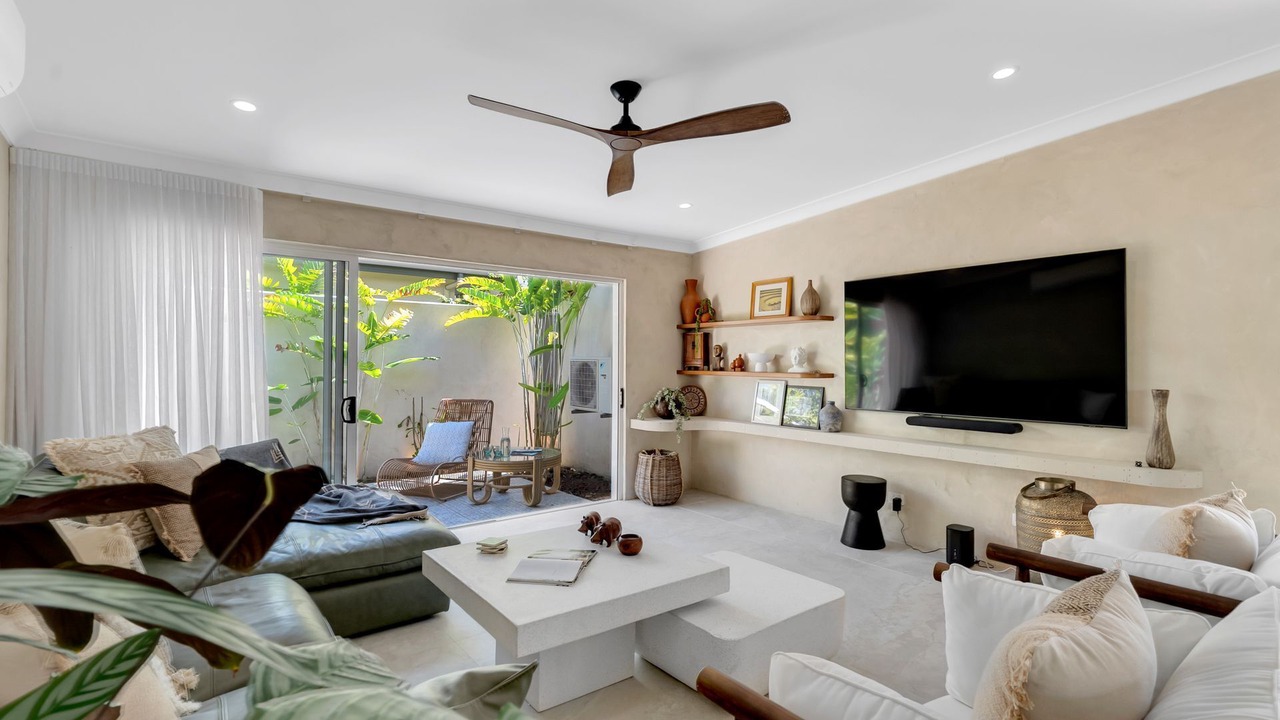 Photo of Livingroom in Clifton Beach
