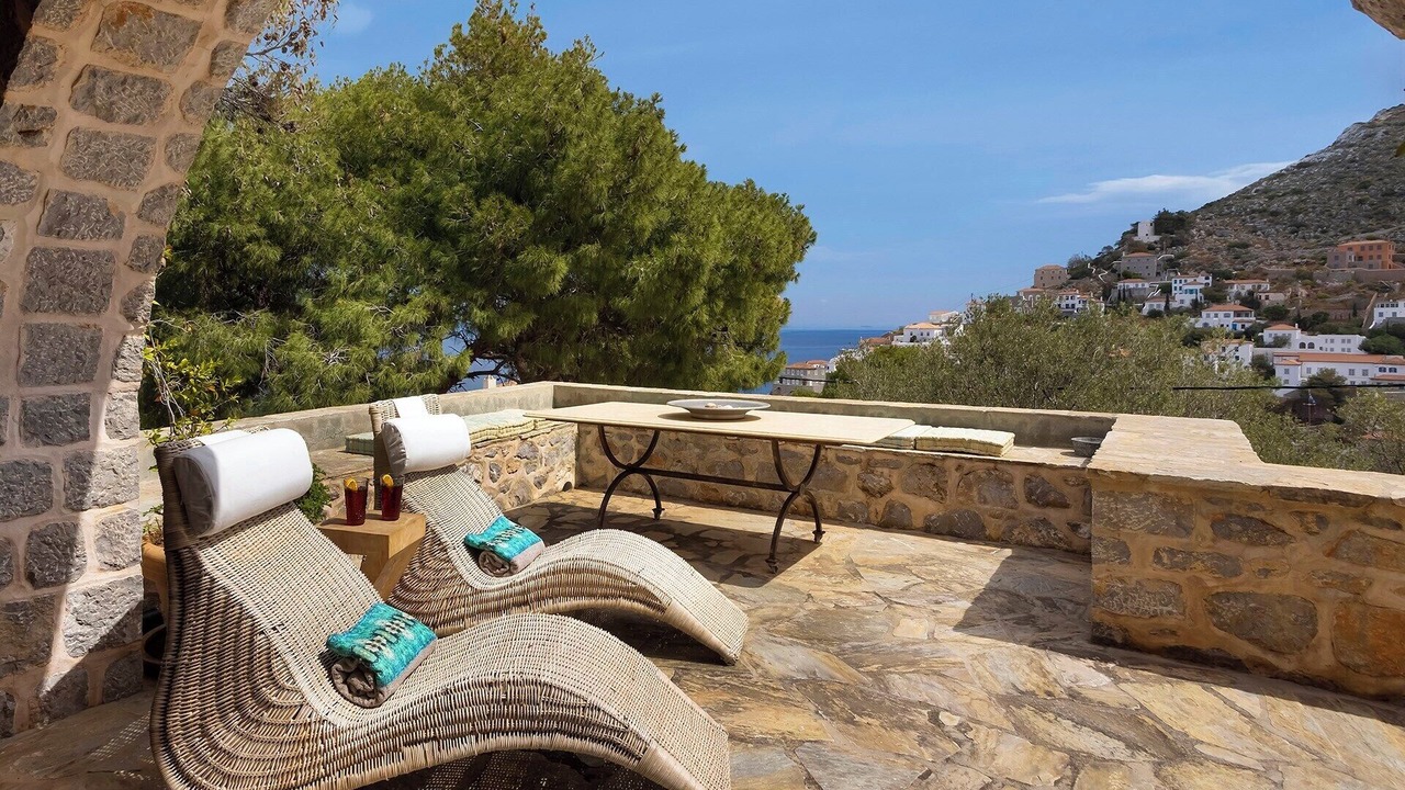 Photo of Others in Hydra