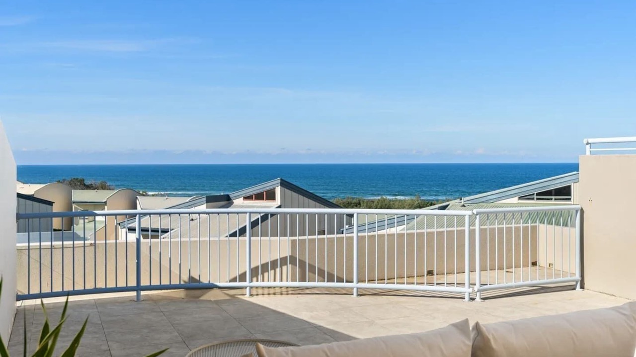 Photo of Patio Balcony in Castaways Beach