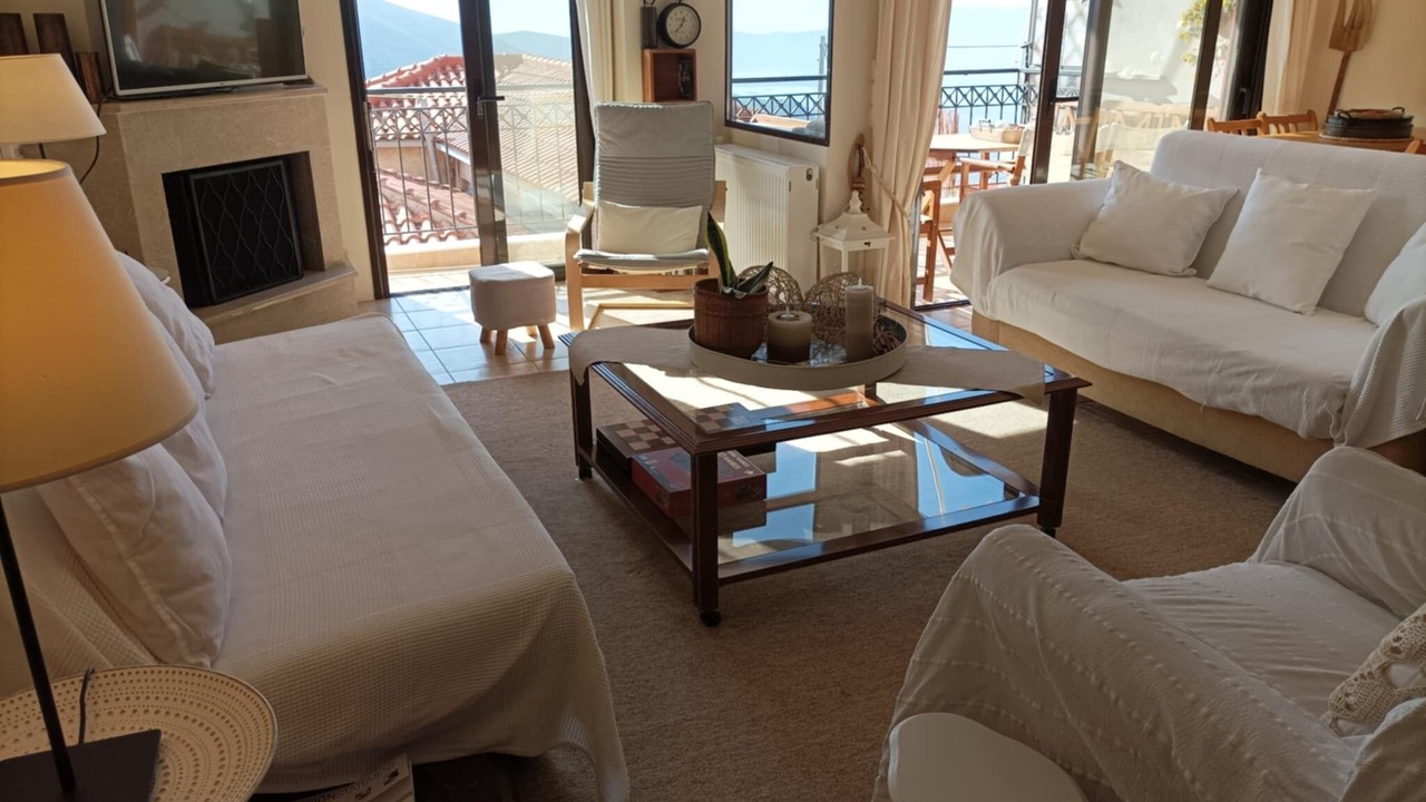 Photo of Livingroom in Delphi