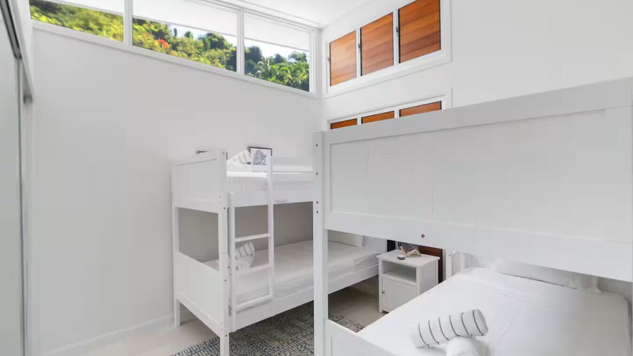 Photo of Bedroom in Trinity Beach