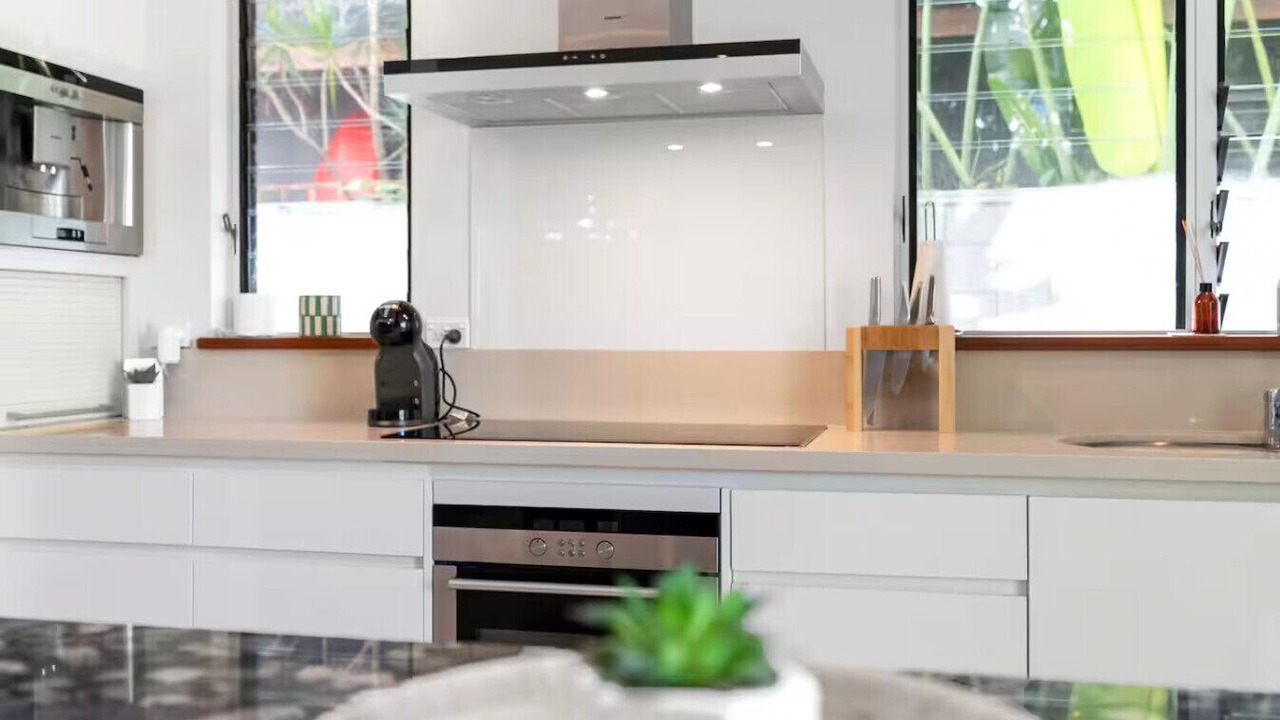 Photo of Kitchen in Trinity Beach