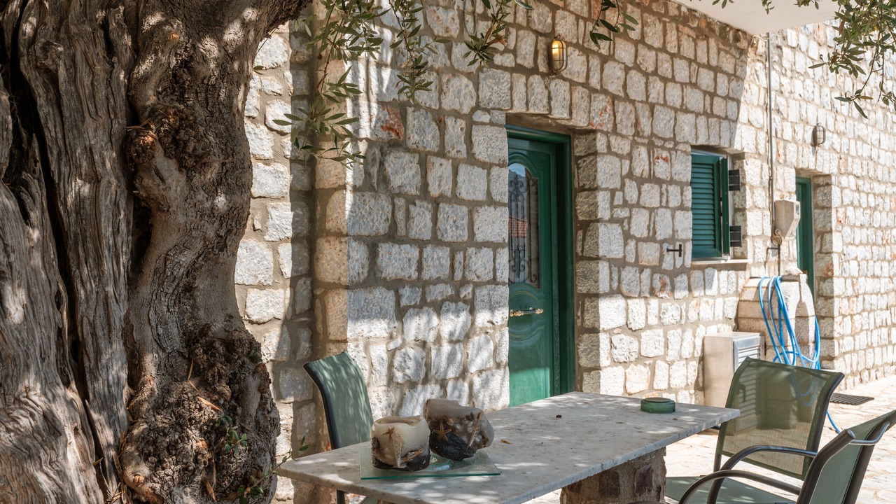 Photo of Outdoor in East Mani