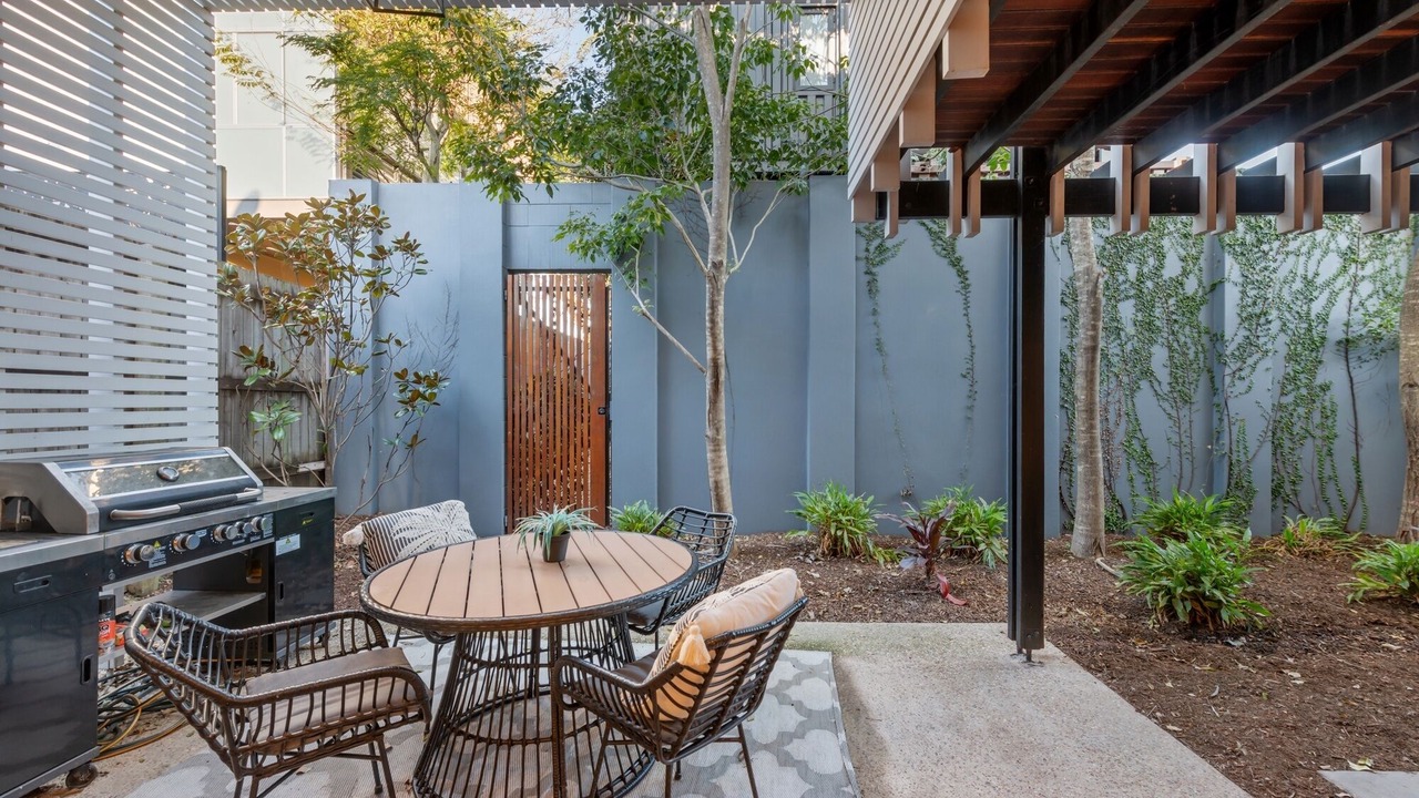 Photo of Outdoor in New Farm