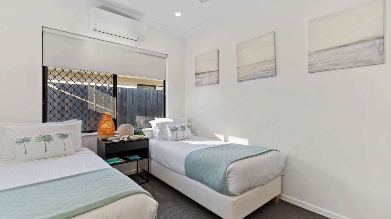 Photo of Bedroom in Trinity Beach