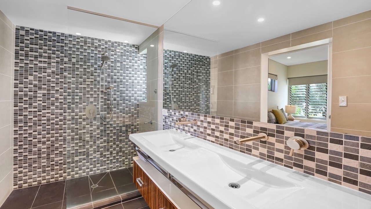 Photo of Bathroom in Point Lookout