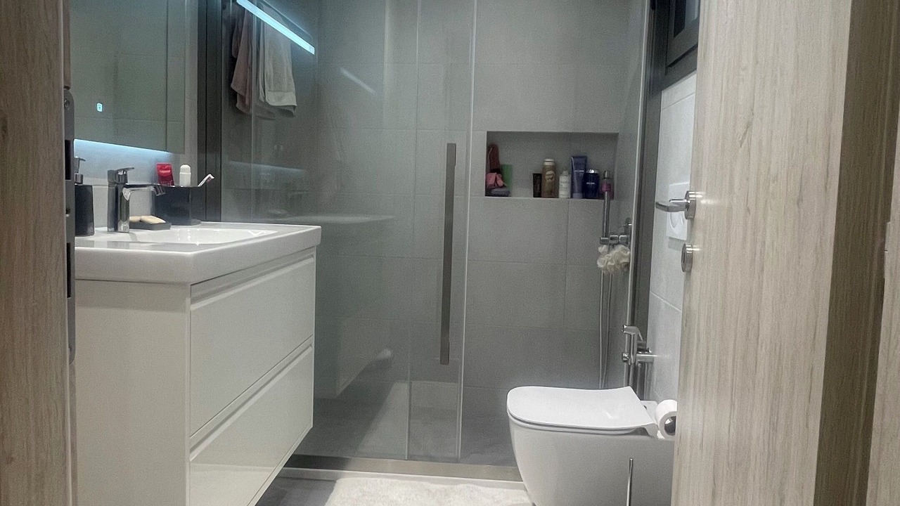 Photo of Bathroom in Eretria