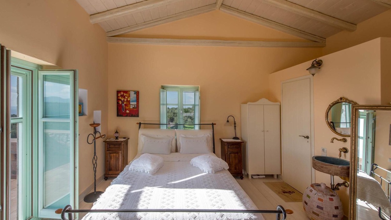 Photo of Bedroom in Omales