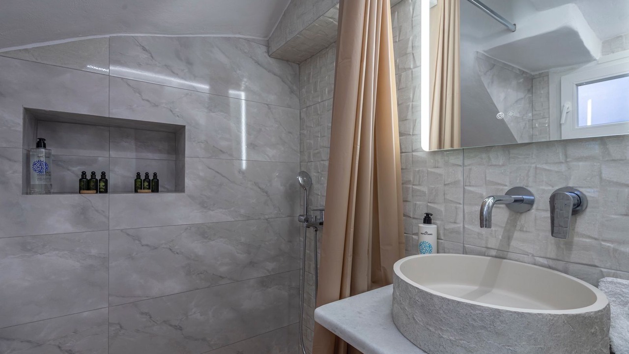 Photo of Bathroom in Aegina Town