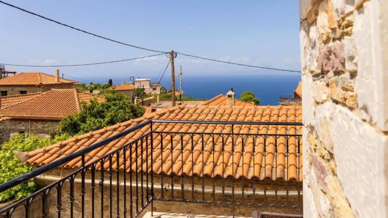 Photo of Patio Balcony in Lefktron