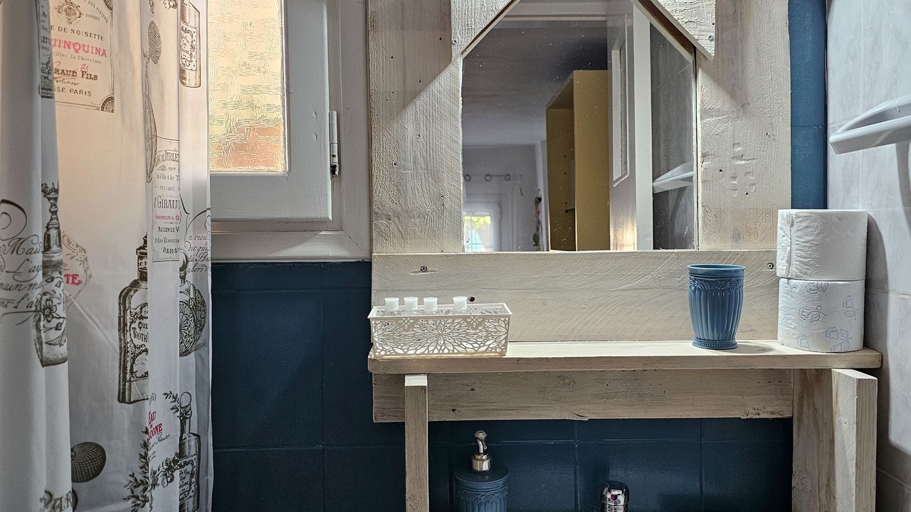 Photo of Bathroom in Aegina Town