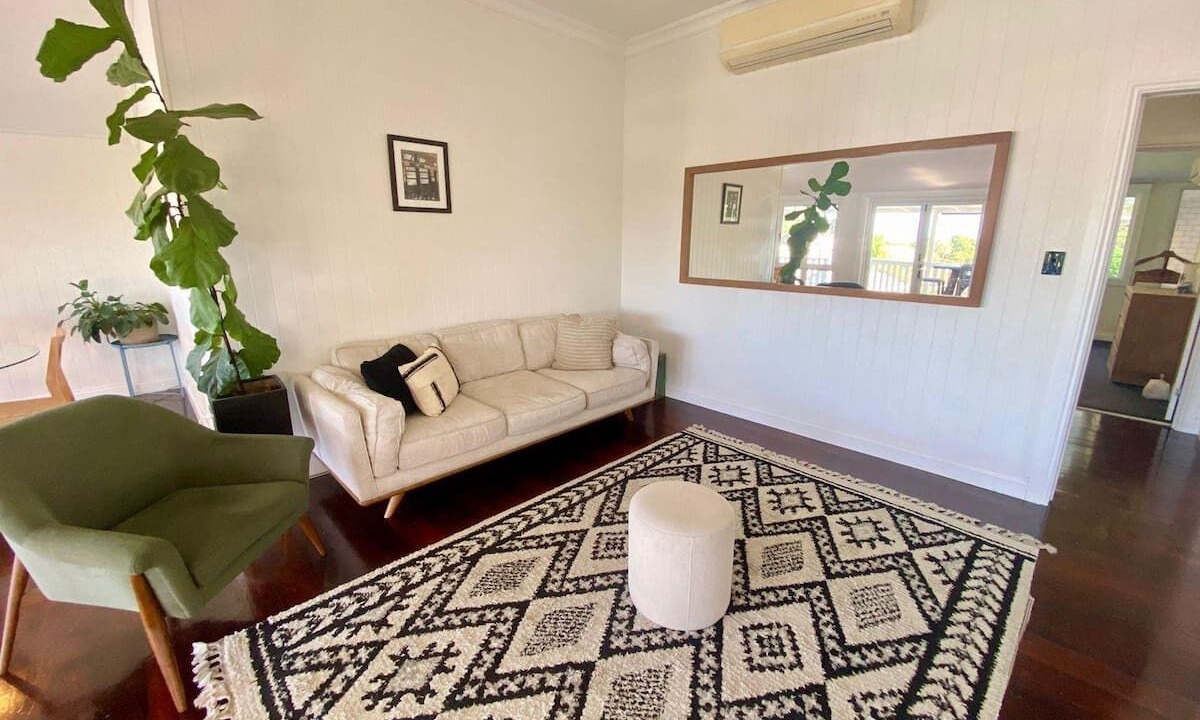 Photo of Livingroom in North Ward