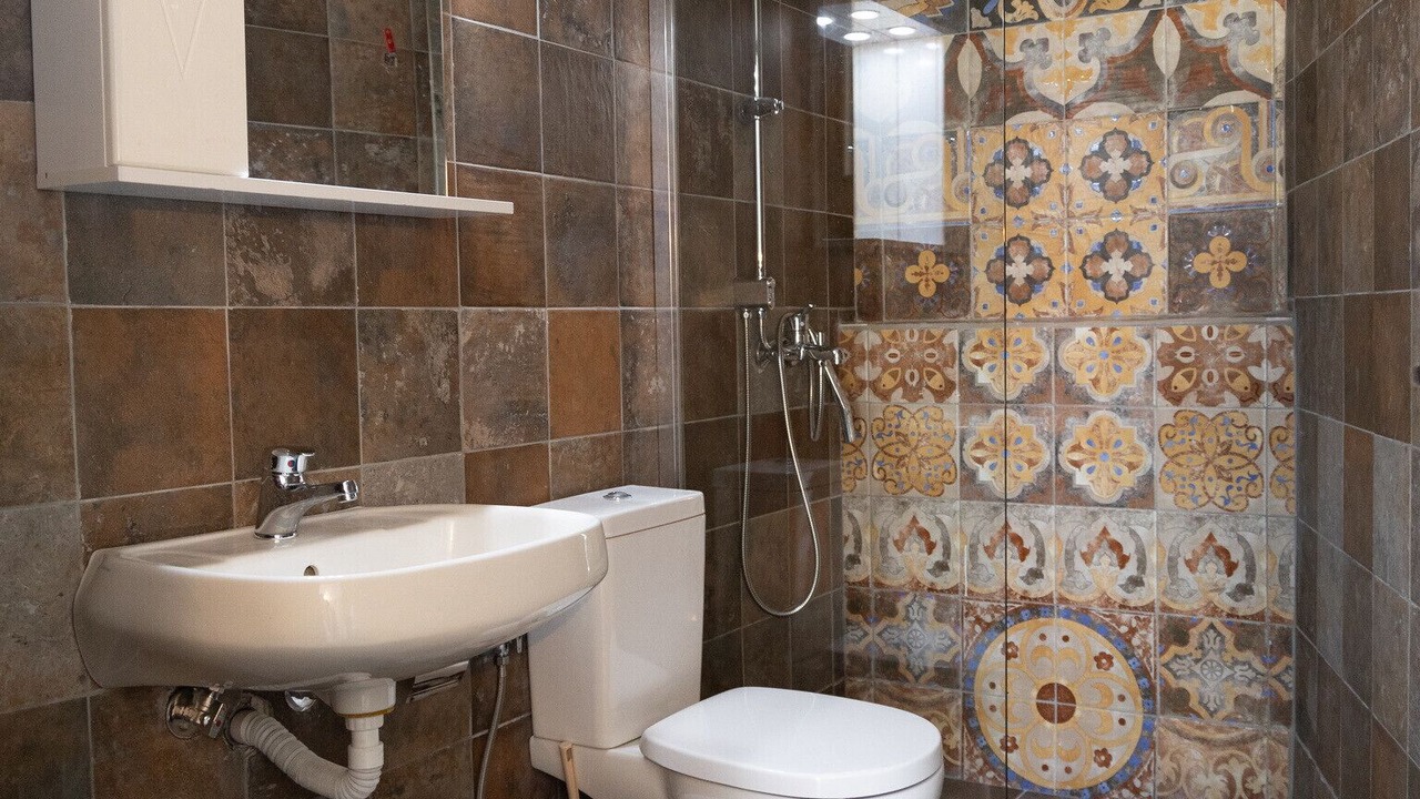 Photo of Bathroom in Omales