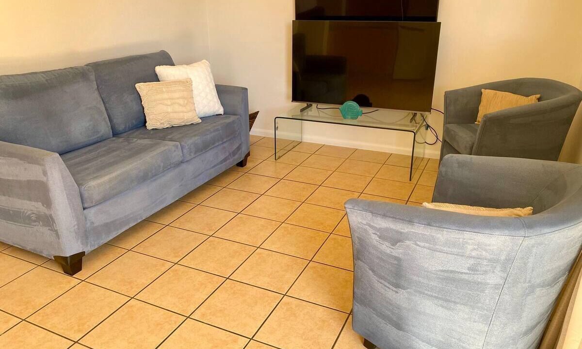 Photo of Livingroom in North Ward