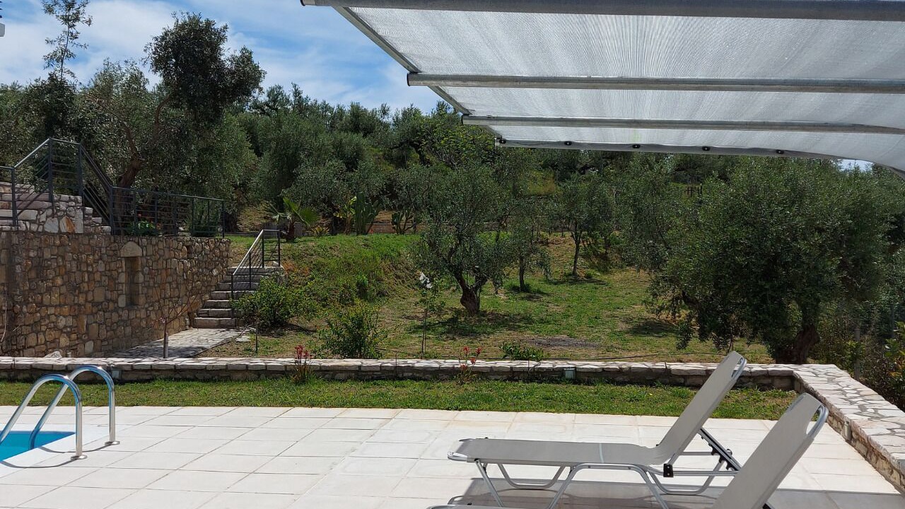Photo of Outdoor in Avia