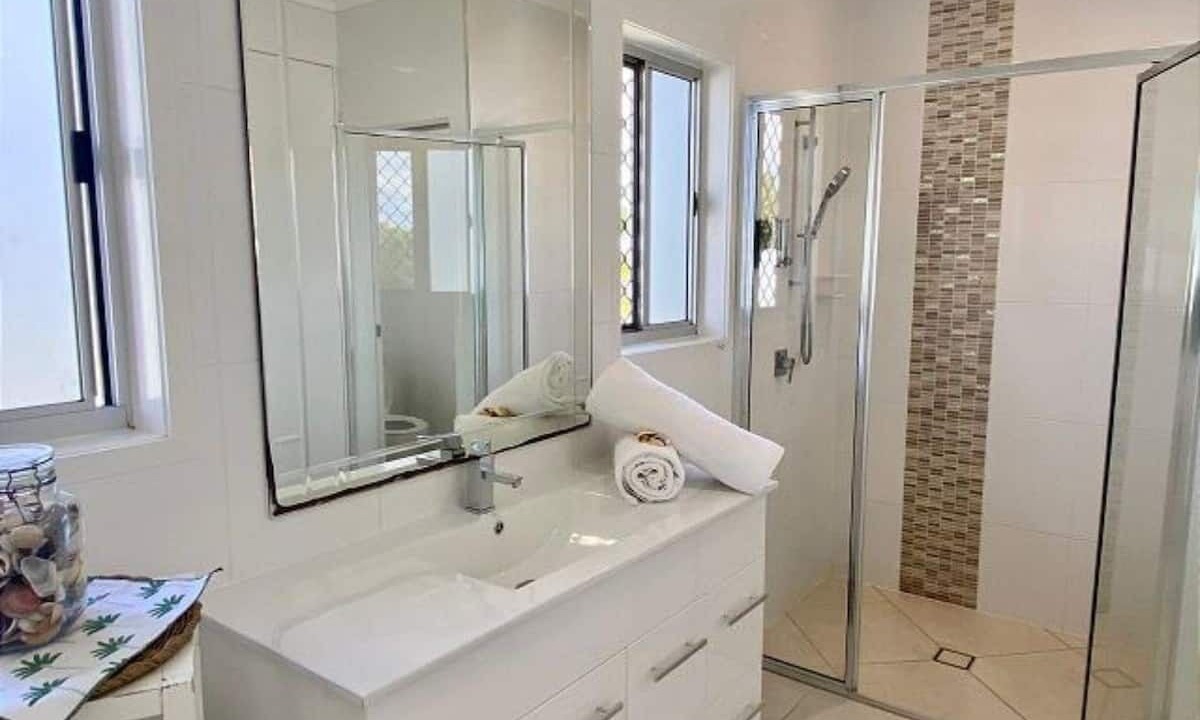 Photo of Bathroom in Shaw