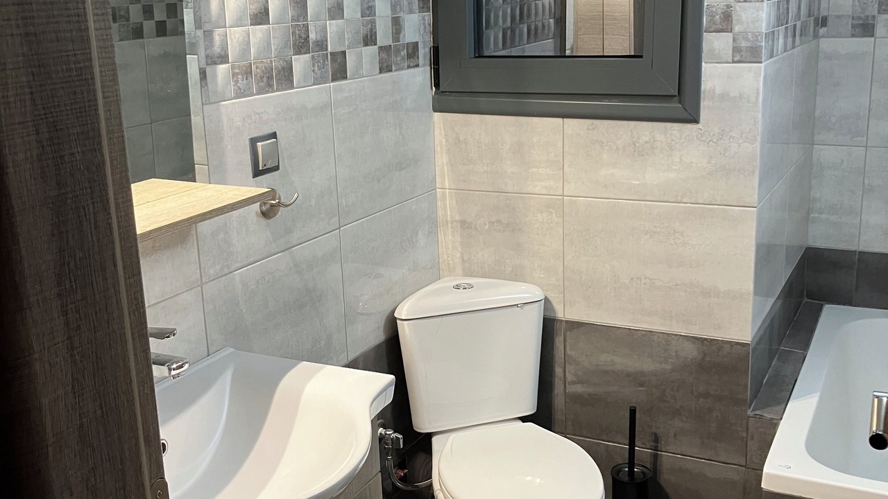 Photo of Bathroom in Pasalimani