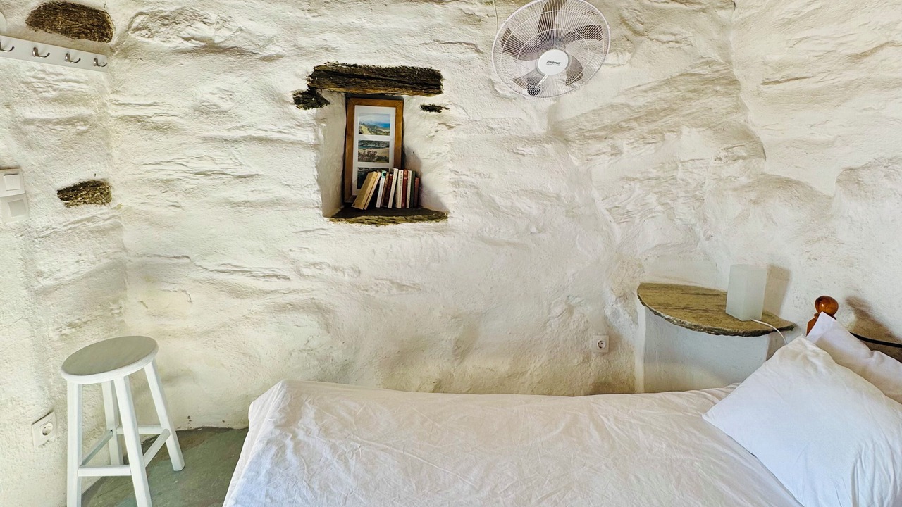 Photo of Bedroom in Andros