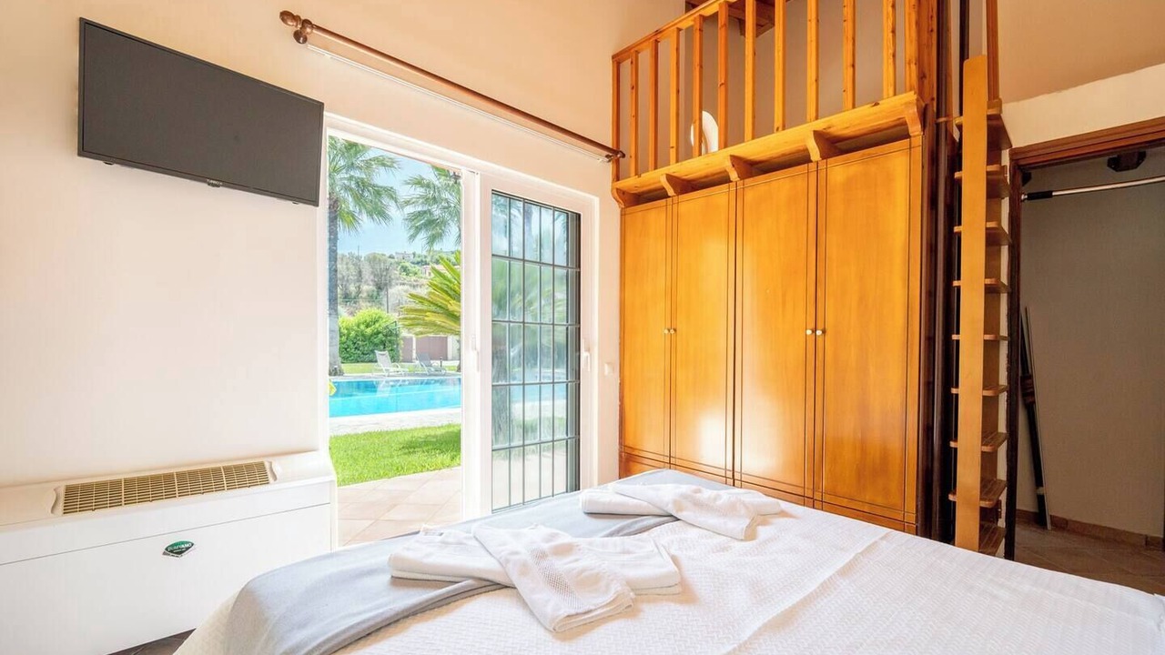 Photo of Bedroom in Lampiri