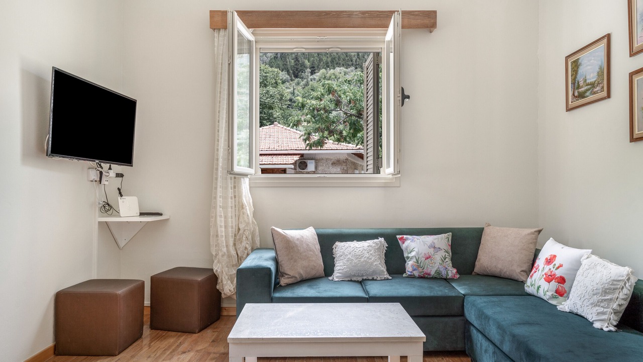 Photo of Livingroom in Sivros