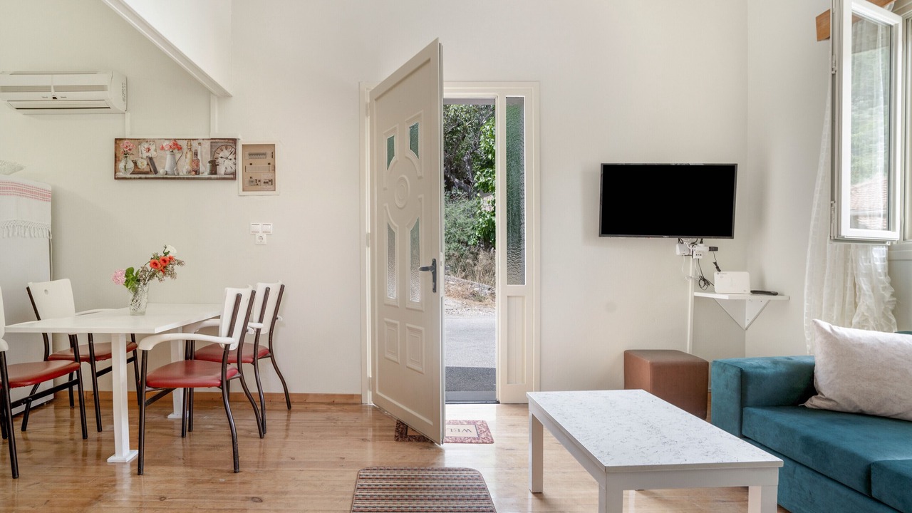 Photo of Livingroom in Sivros