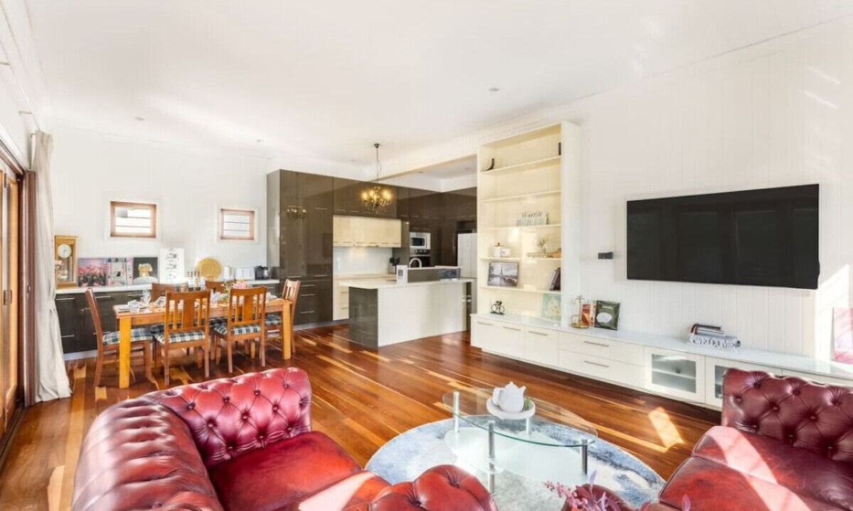 Photo of Livingroom in Coorparoo